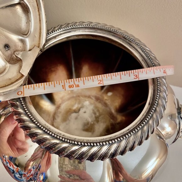Vintage Silverplate Reed & Barton Teapot - Picture 13 of 13